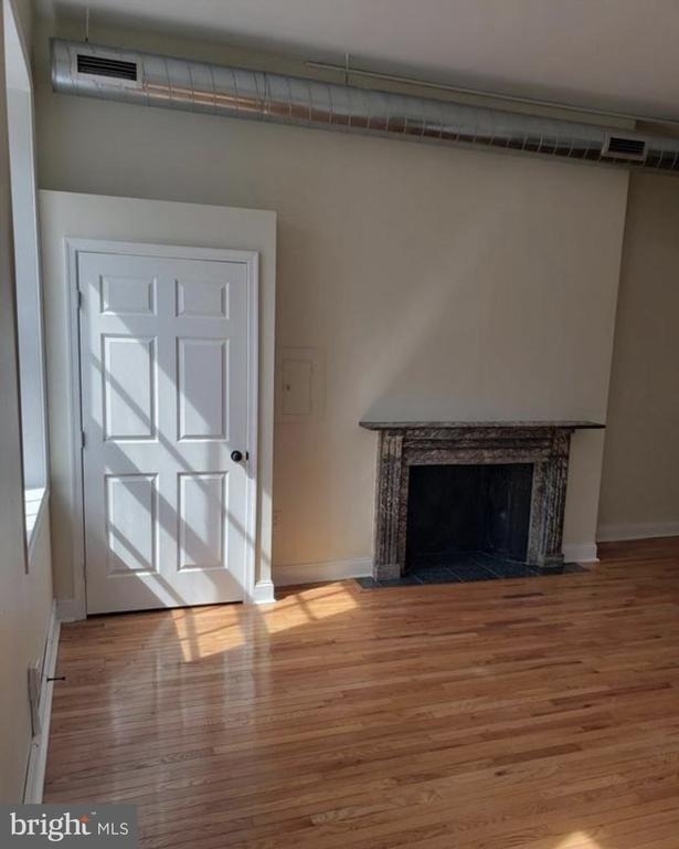 327 Race Street - Photo 1
