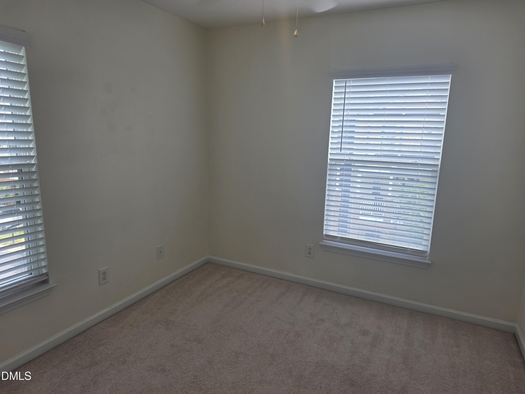124 Braeside Court - Photo 18