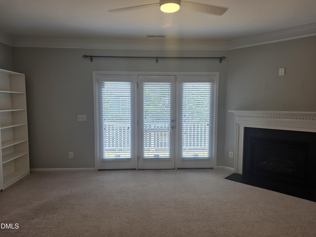 124 Braeside Court - Photo 2
