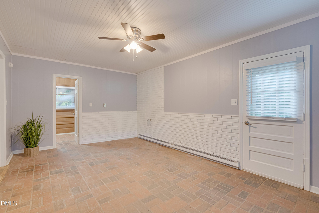 2026 Jefferson Drive - Photo 11