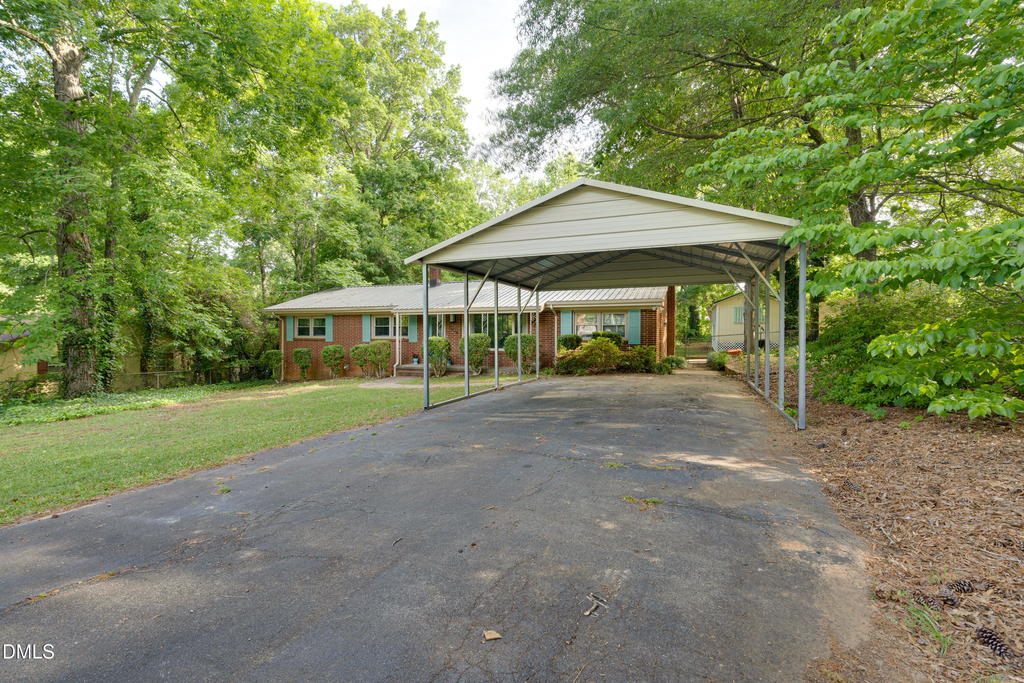 2026 Jefferson Drive - Photo 2