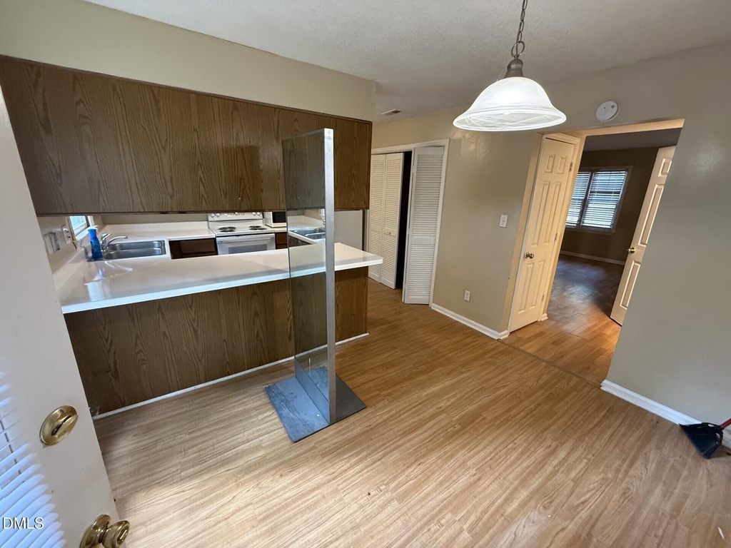 925 Hearthridge Court - Photo 7