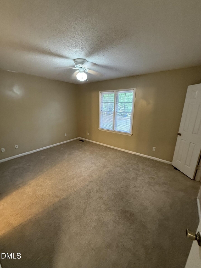 925 Hearthridge Court - Photo 2