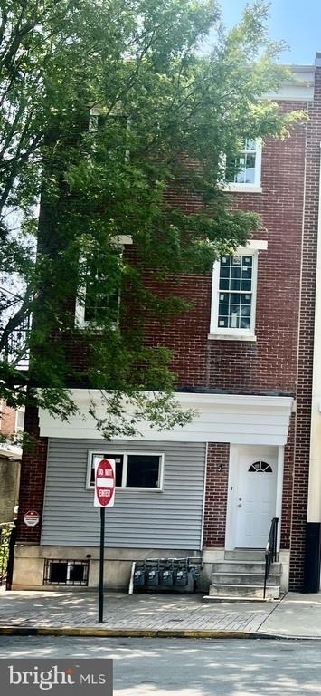 625 Dekalb Street - Photo 0