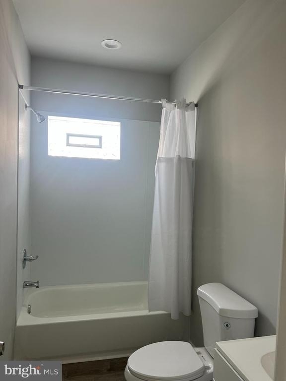 625 Dekalb Street - Photo 3