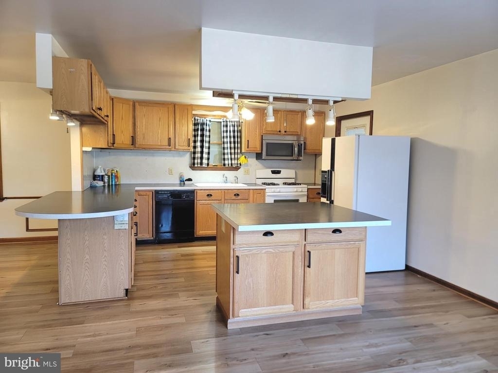 7888 Anthony Highway - Photo 21