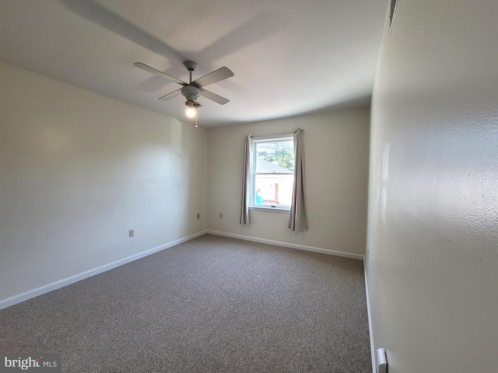 7888 Anthony Highway - Photo 7