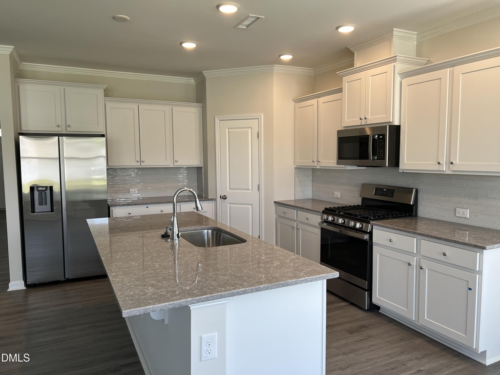 262 Streamliner Boulevard - Photo 1