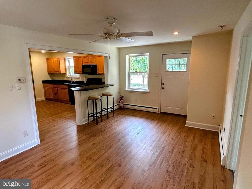 415 N Jackson Street - Photo 3