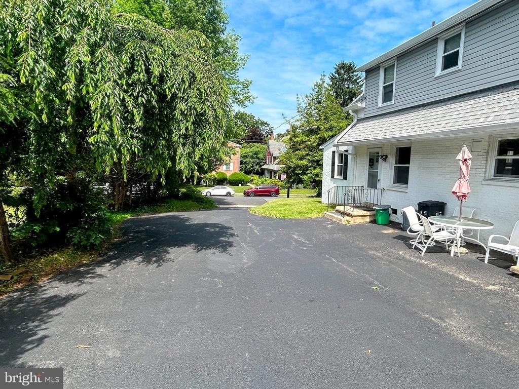 415 N Jackson Street - Photo 2