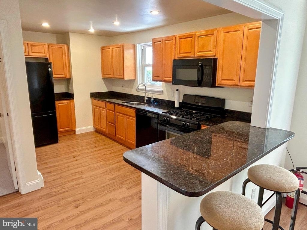 415 N Jackson Street - Photo 6