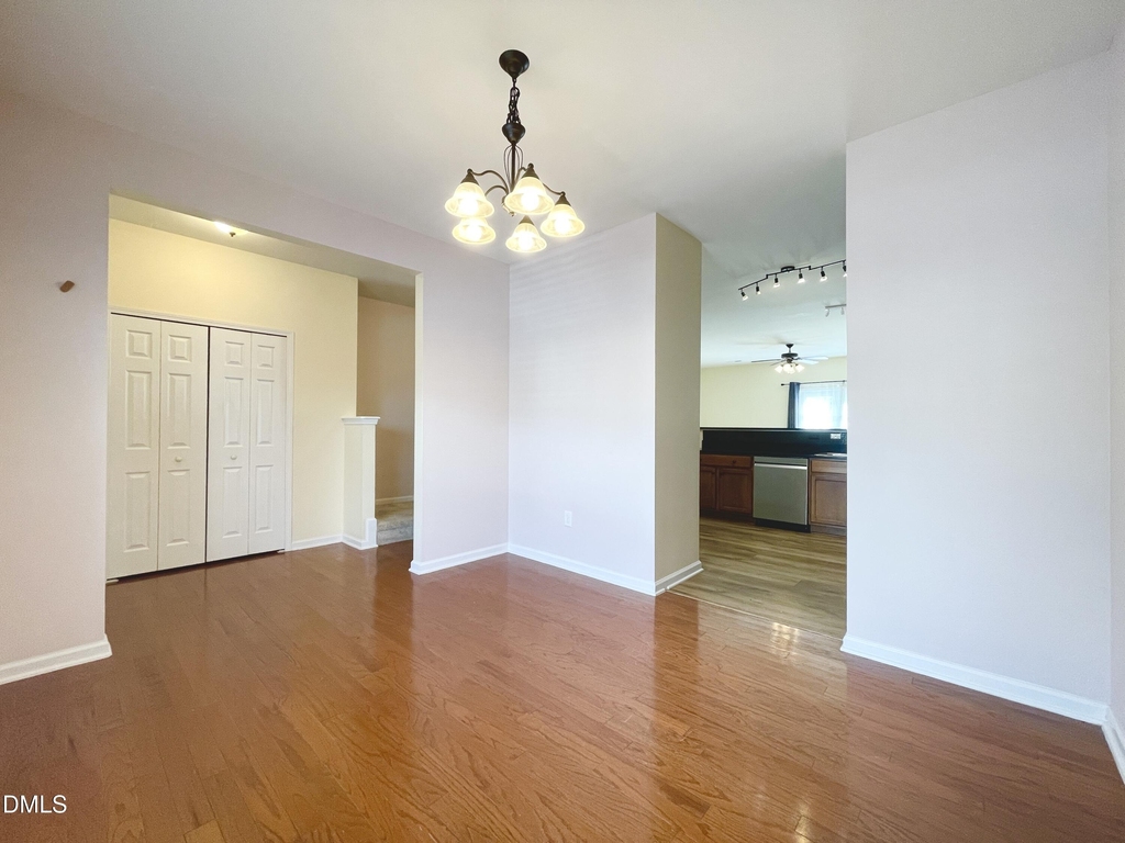 1304 Cozart - Photo 5