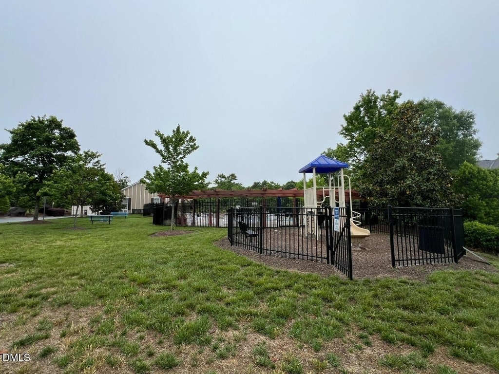 1304 Cozart - Photo 24