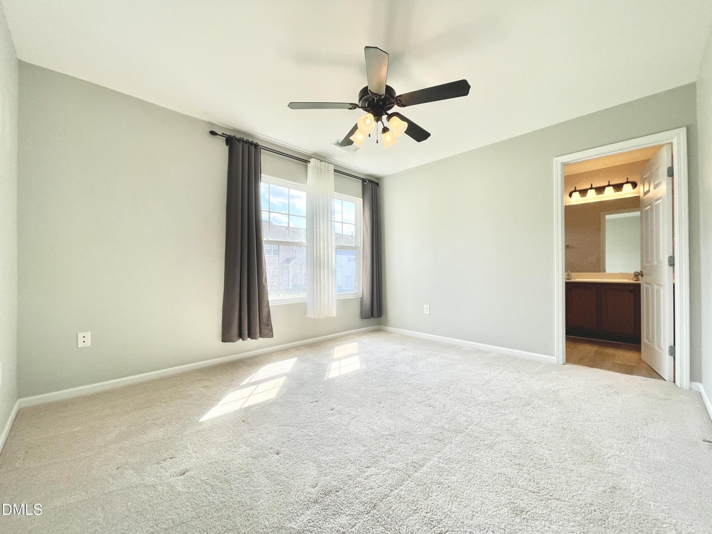 1304 Cozart - Photo 12