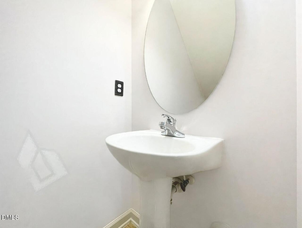 1304 Cozart - Photo 31
