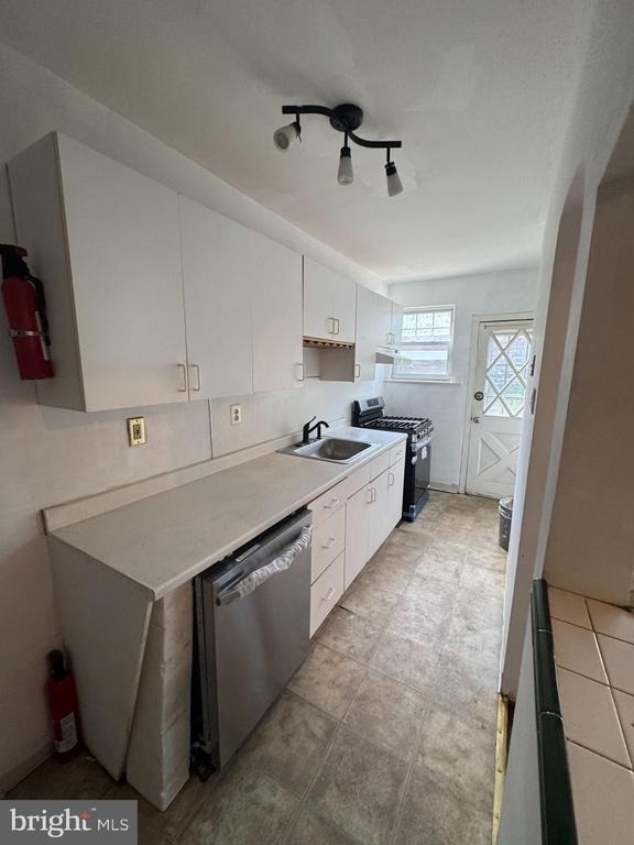 249 N Linden Avenue - Photo 4