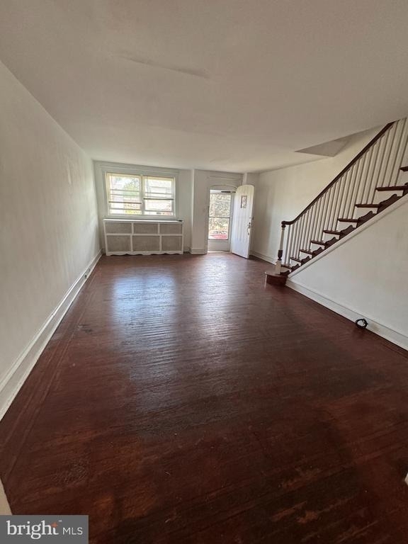249 N Linden Avenue - Photo 2