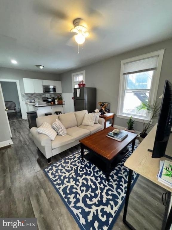 129 W Miner Street - Photo 6