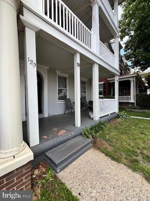 129 W Miner Street - Photo 1