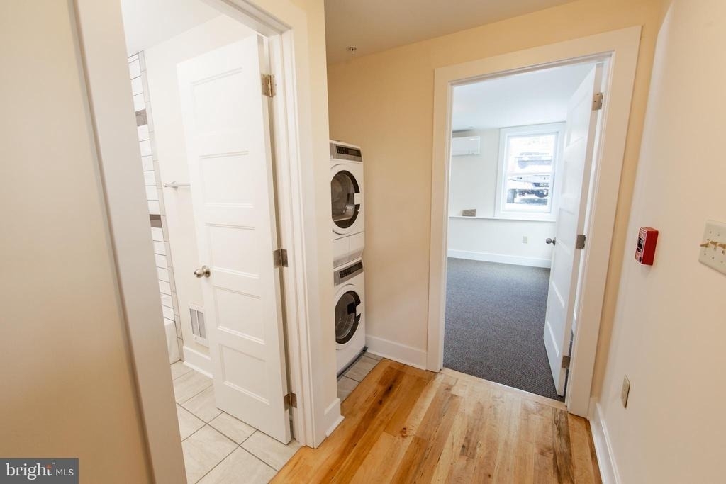 119 E Market Street - Photo 5