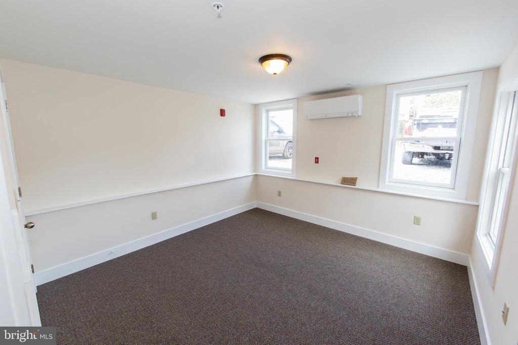 119 E Market Street - Photo 13