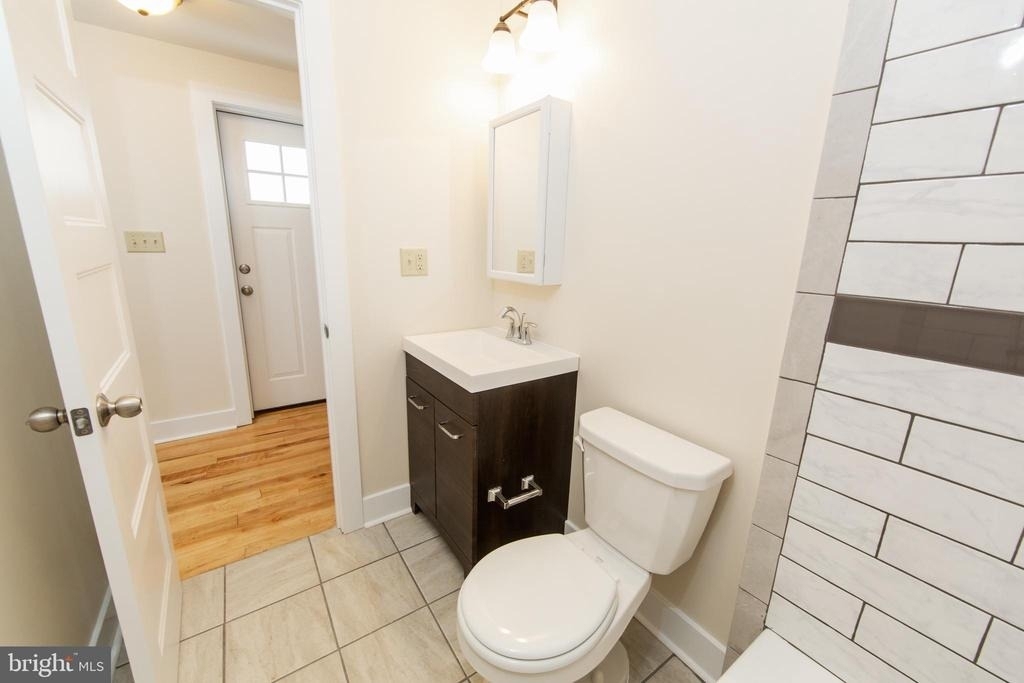 119 E Market Street - Photo 16