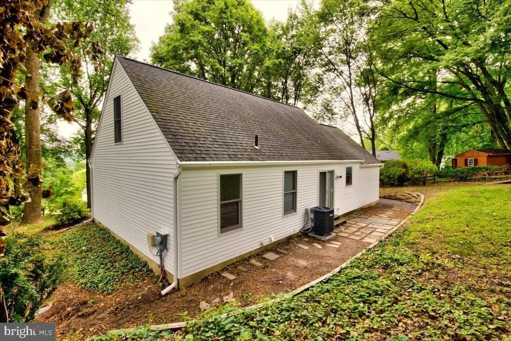 342 Sherry Lane - Photo 8