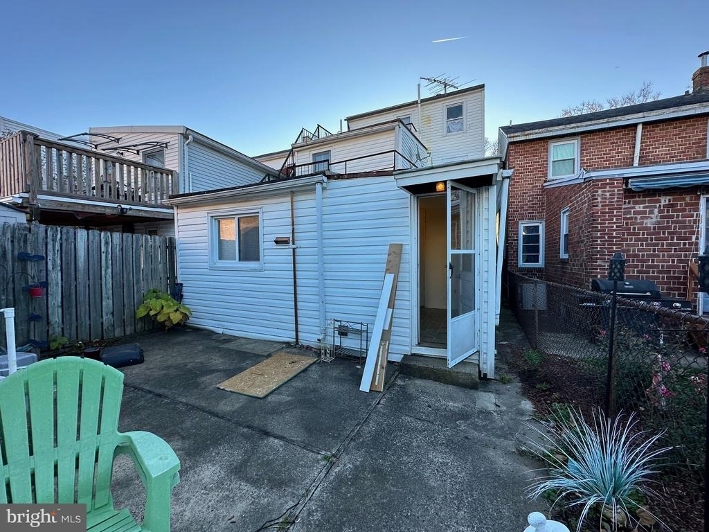 225 Wood Street - Photo 13