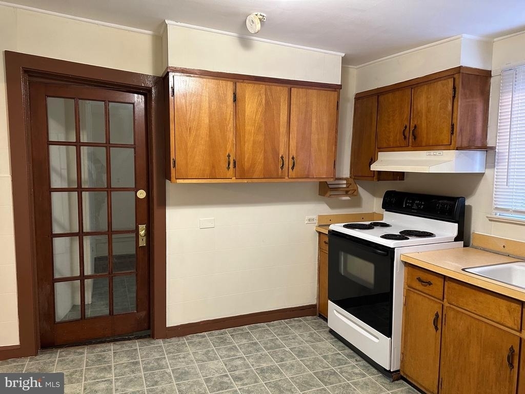 225 Wood Street - Photo 12