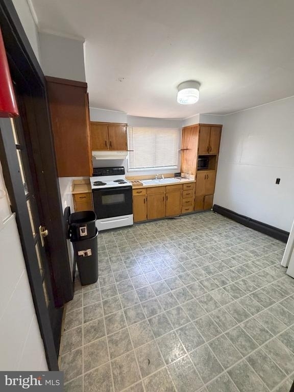 225 Wood Street - Photo 3