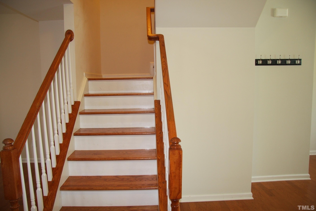 1012 Semora Lane - Photo 11