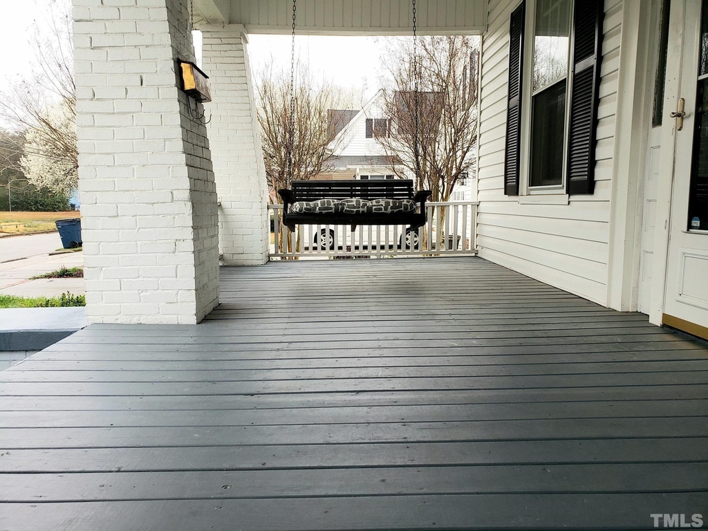 204 E Davis Street - Photo 1