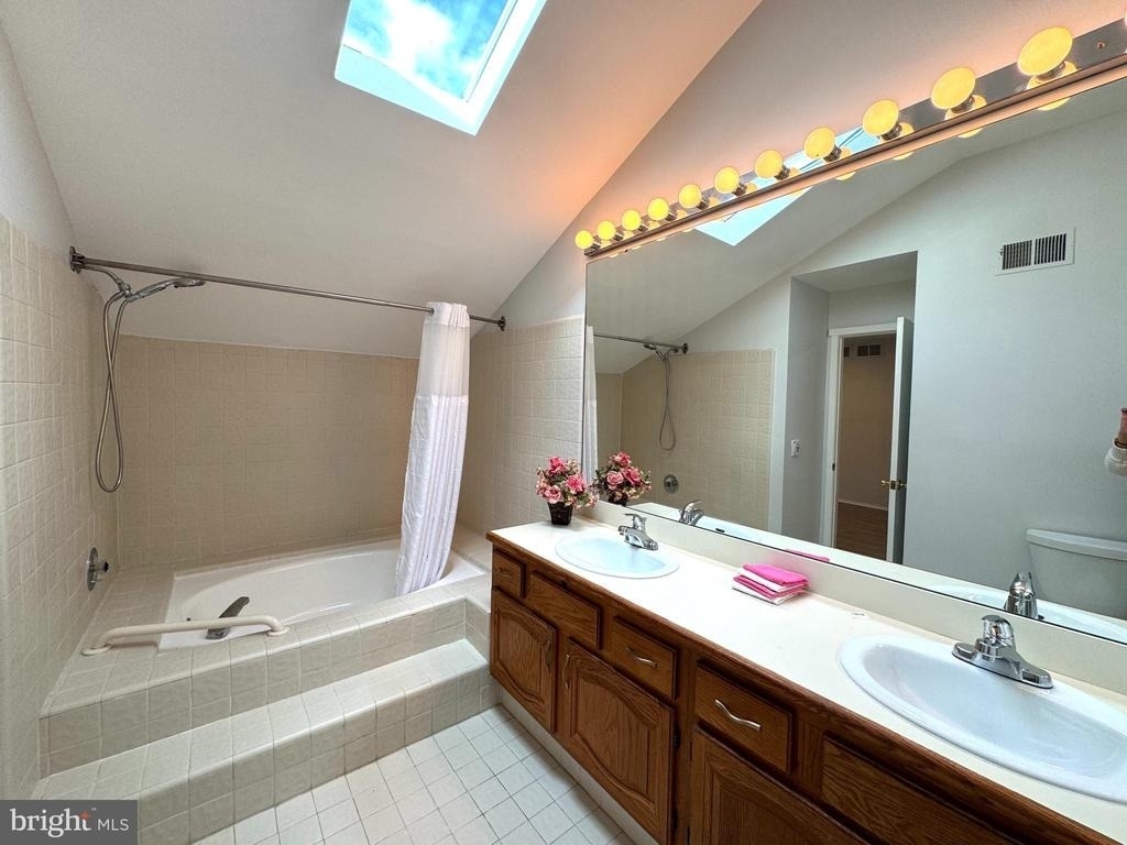 104 Sayre Dr - Photo 28