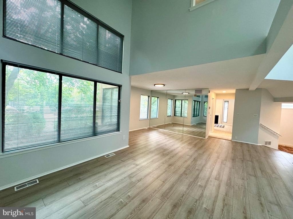 104 Sayre Dr - Photo 7
