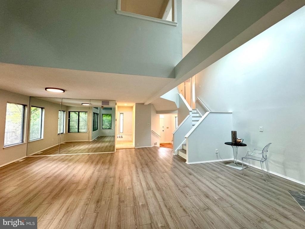 104 Sayre Dr - Photo 6