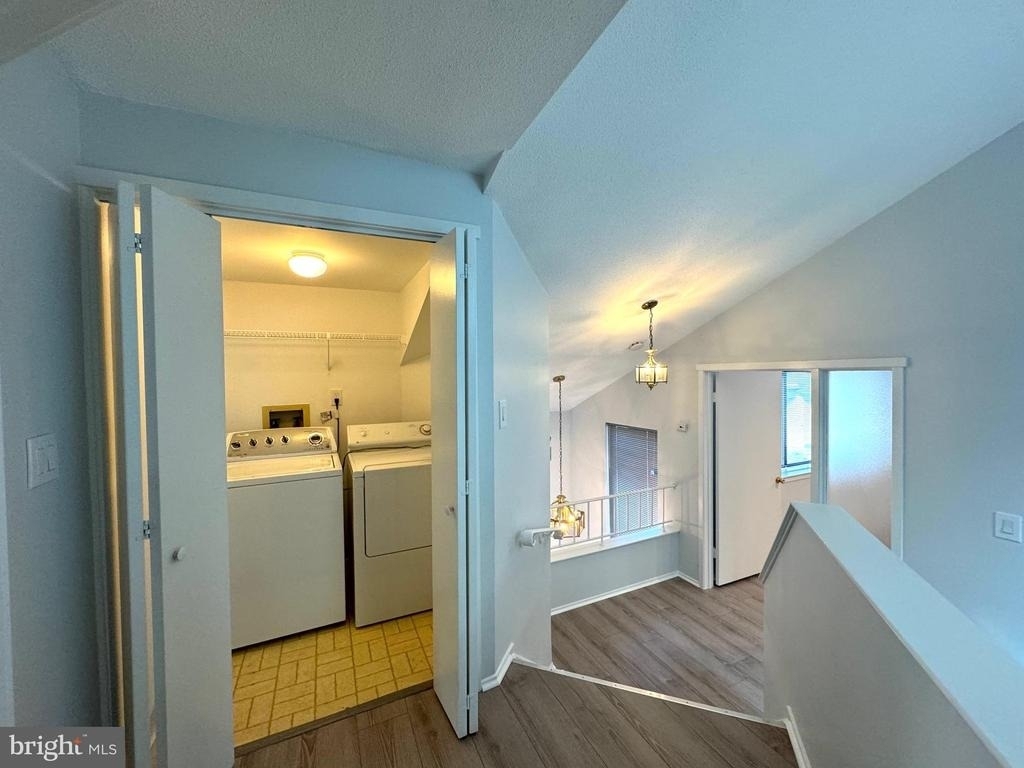 104 Sayre Dr - Photo 17