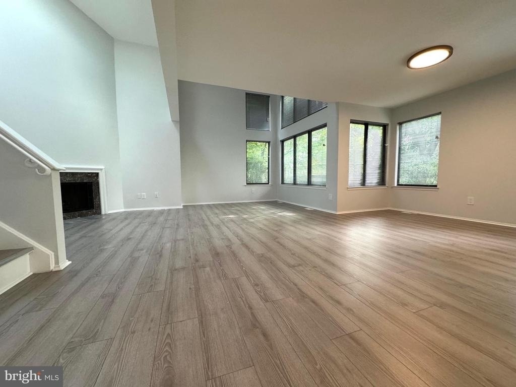 104 Sayre Dr - Photo 8