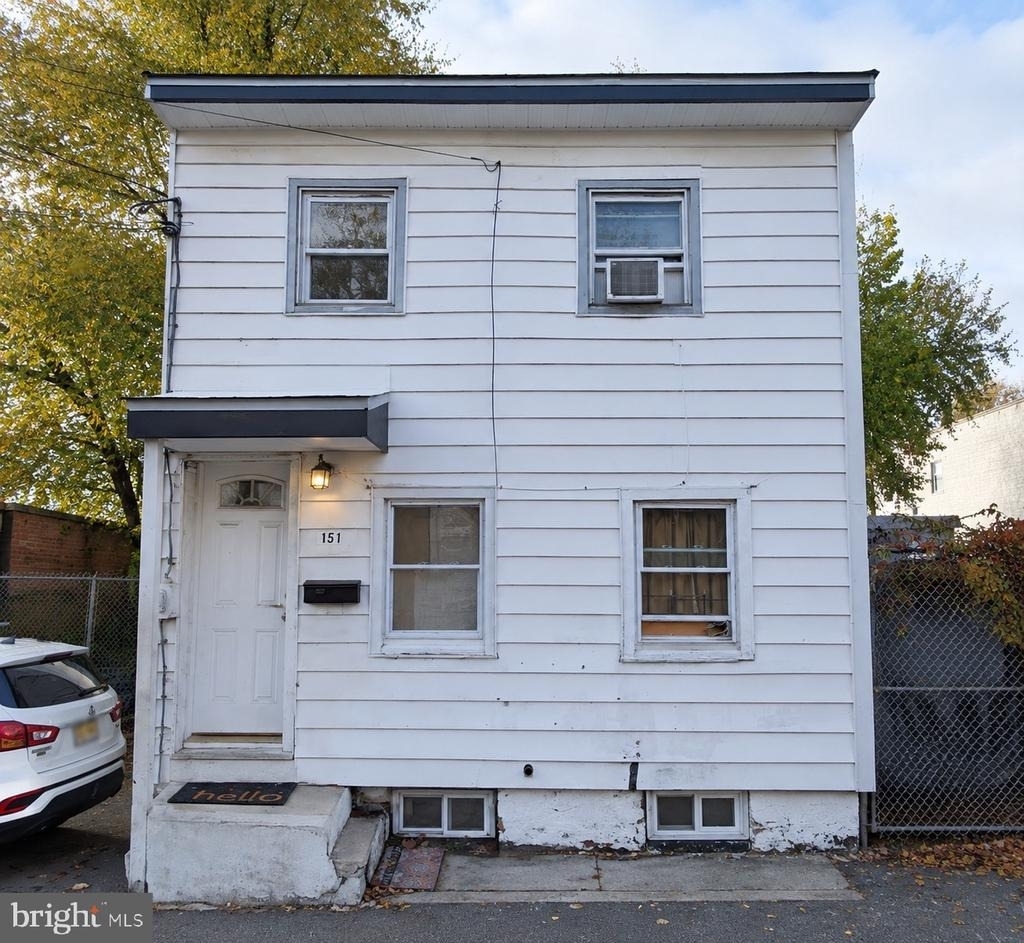 151 Hills Place - Photo 0