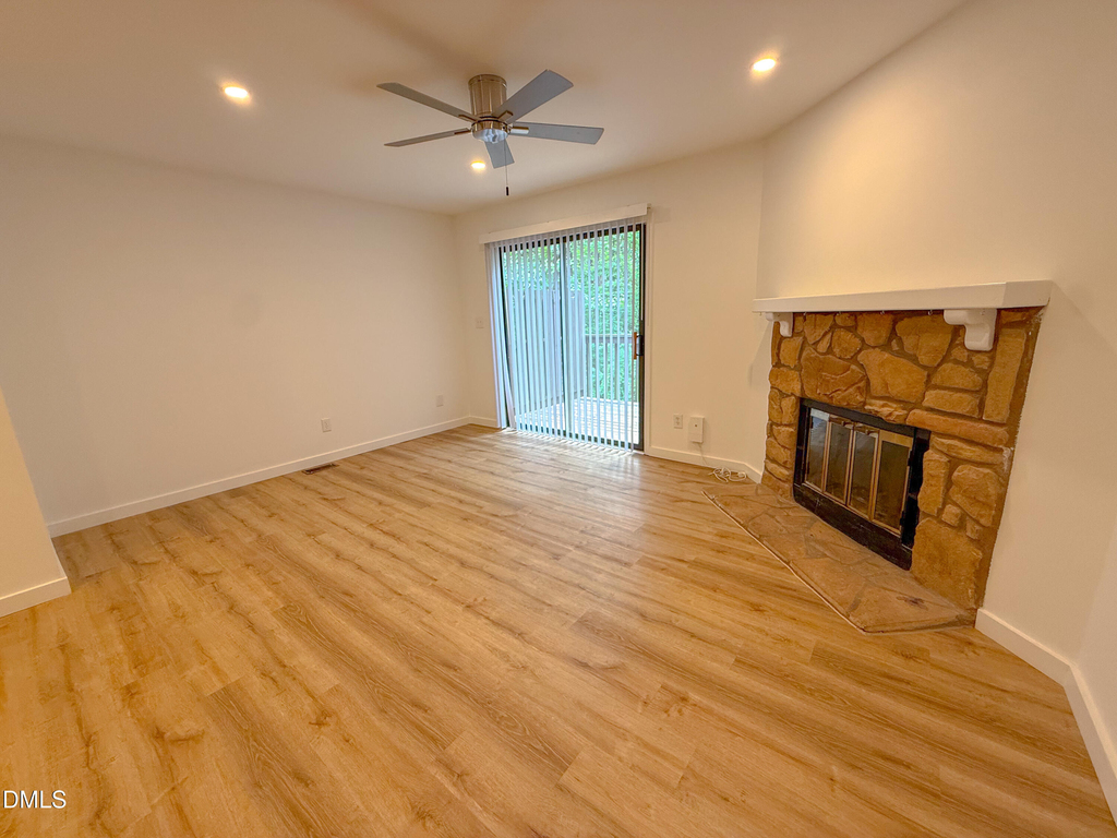 4247 The Oaks Drive - Photo 2