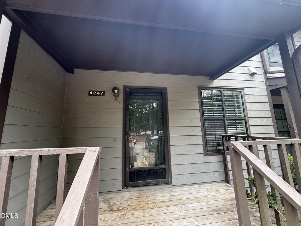 4247 The Oaks Drive - Photo 1