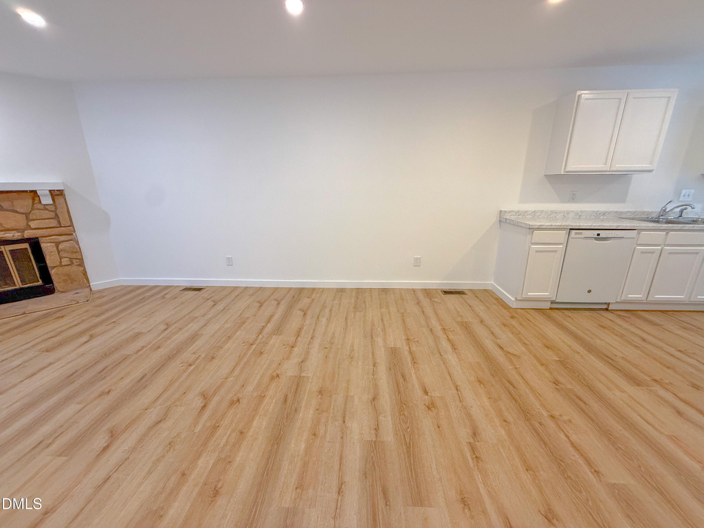 4247 The Oaks Drive - Photo 5