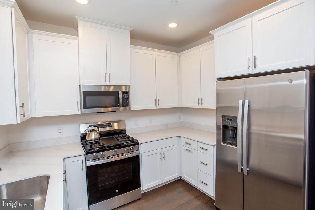 233 Lewis Fisher - Photo 13