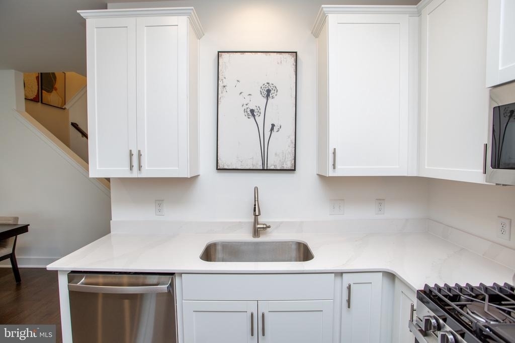 233 Lewis Fisher - Photo 9