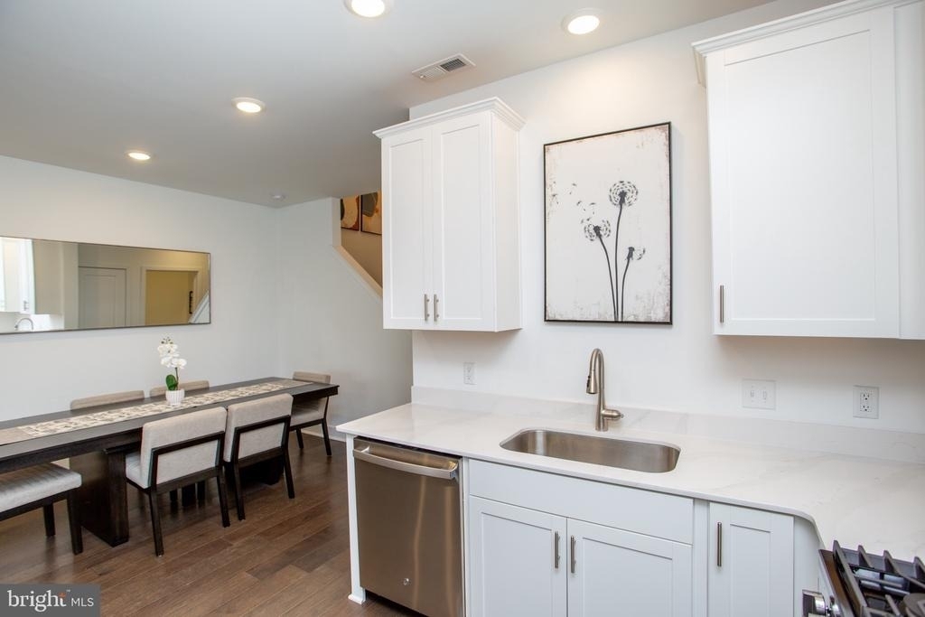 233 Lewis Fisher - Photo 8