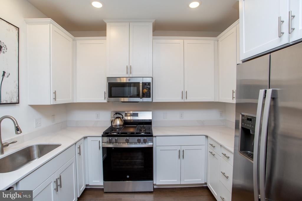 233 Lewis Fisher - Photo 12
