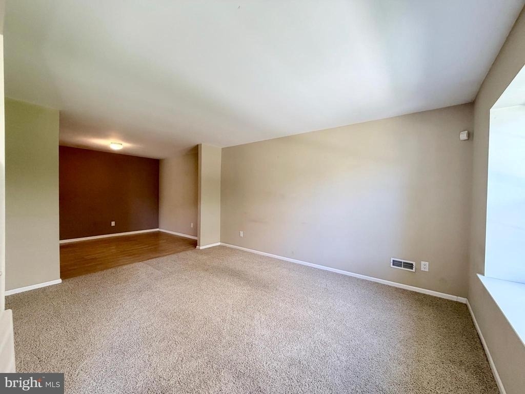 5504 Essex La - Photo 2