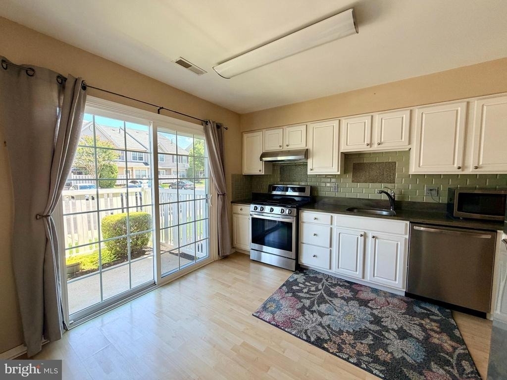5504 Essex La - Photo 5