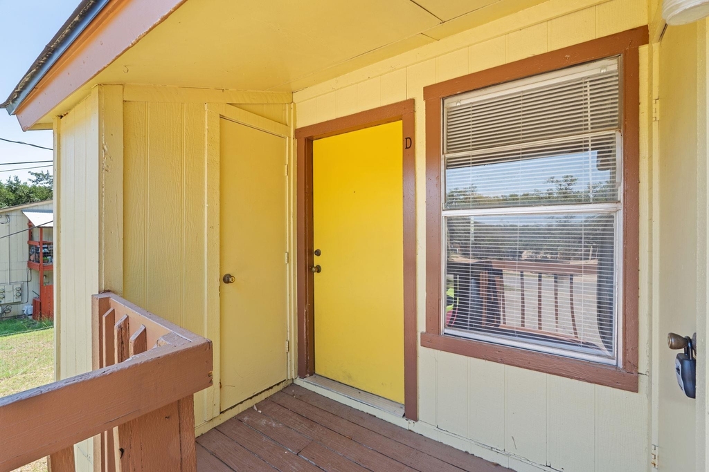 302 Algerita Dr - Photo 2