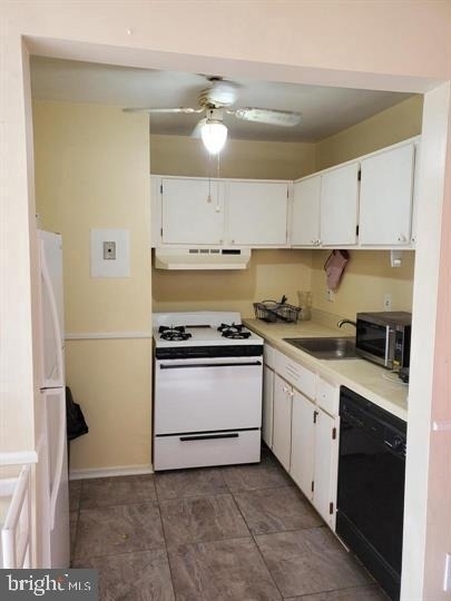 4405 Romlon Street - Photo 1
