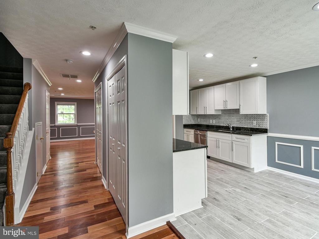 11238 Hannah Way - Photo 5